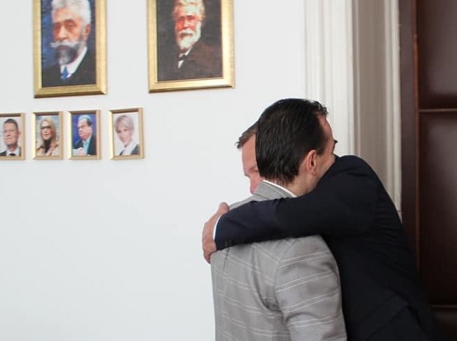 Ludovic Orban kormányfő egyet ígért az RMDSZ-nek, és ennek ellenkezőjét az USR-nek (képünk illusztráció) •  Fotó: Facebook/Ludovic Orban