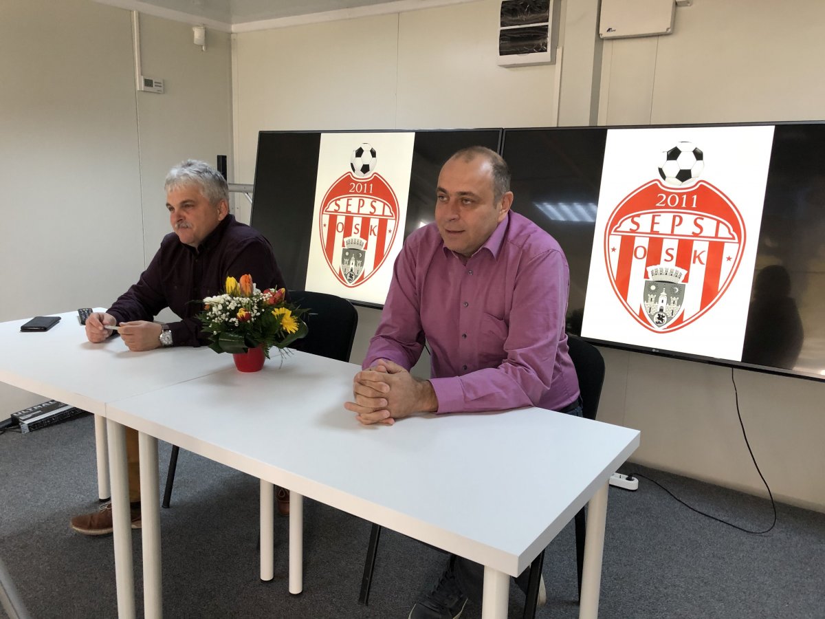 Kertész Dávid és Diószegi László a sajtótájékoztatón •  Fotó: Kovács Zsolt