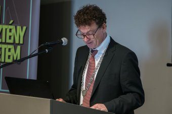 Minőségi fejlesztésekre törekszik a nagyváradi PKE-t újabb öt évig vezető Pálfi József rektor