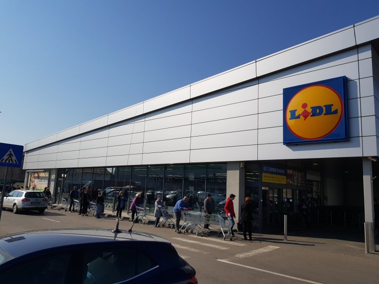 Országszerte nekiment a Lidlnek a fogyasztóvédelem, példát statuálnak az ünnepek előtt