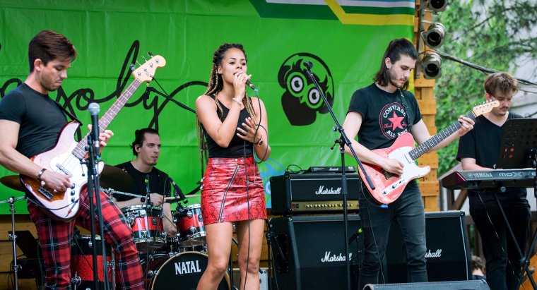 Nem szabhat gátat egy határ a tehetségkutatásnak