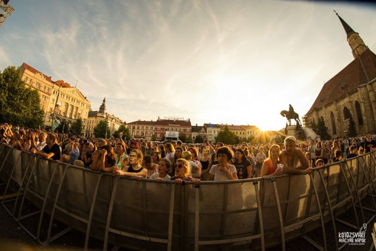 „Visszacsempészik” a magyar napos hangulatot Kolozsvár szívébe