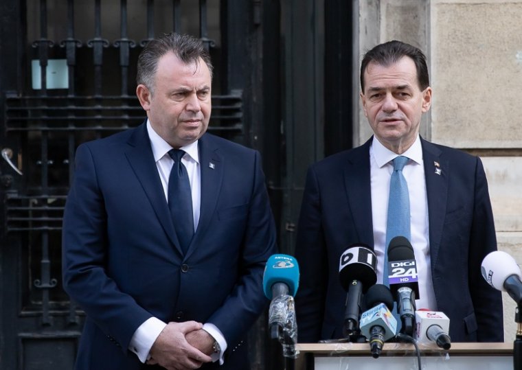 Április végén tetőzhet a járvány, májusban lehet lazítani a korlátozásokon az egészségügyi miniszter szerint