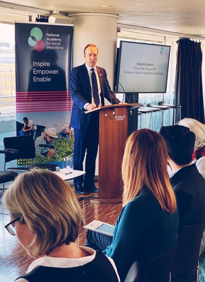 Matt Hanckok egészségügyi miniszter mindent megadna a brit vakcináért &bullet;  Fotó: Matt Hanckok/Facebook