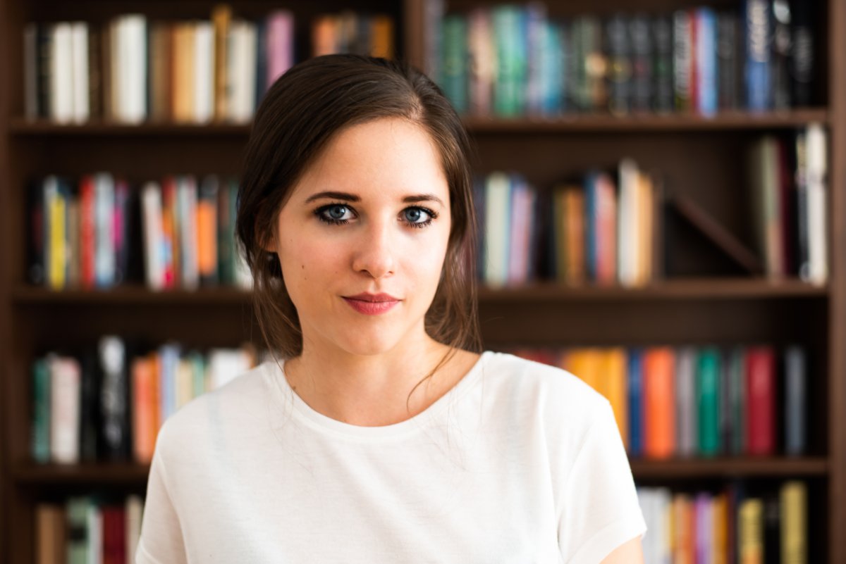 Jakobovits Kitti pszichológus, irodalomterapeuta •  Fotó: Jakobovits Lili