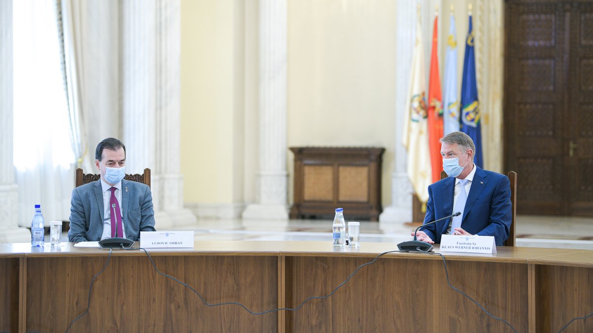 Klaus Johannis államfő és Ludovic Orban a keddi tanácskozáson •  Fotó: Presidency.ro