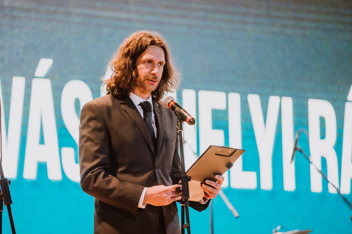 Szász Attila főszerkesztő-helyettes belső kivizsgálást is kezdeményezett a történtekkel kapcsolatban •  Fotó: Ber Zsolt/Marosvásárhelyi Rádió/Facebook