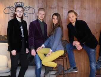 Elvisznek végre koncertre: új lemez, élő fellépés az Inneffable zenekartól