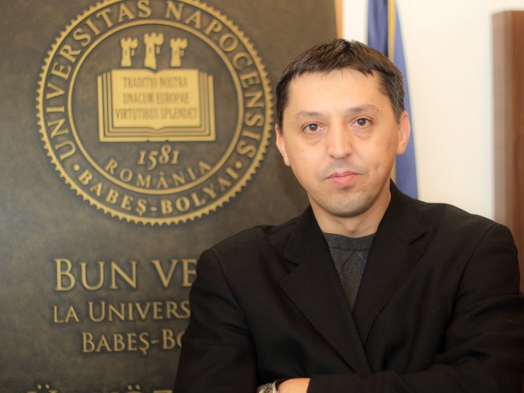 Büszke a Báthory-örökségre, elítéli a történelemhamisítást a BBTE új rektora