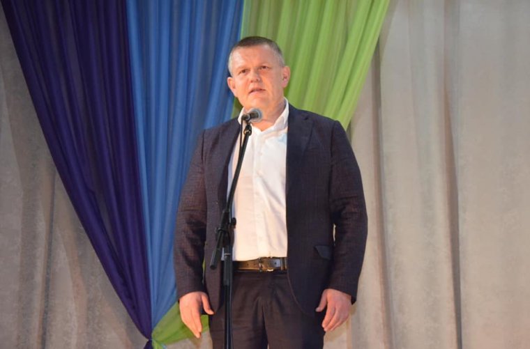 Lőtt fejsebbel holtan találtak egy ukrán képviselőt az irodájában