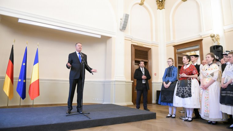 Iohannis a nacionalista mocsárban: megtépázta az államfő nyugati médiaimázsát a magyarellenes kirohanás