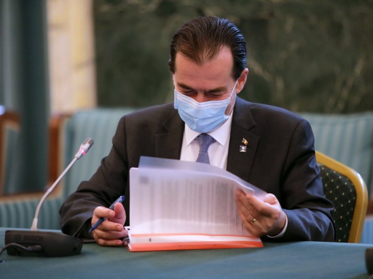 Még szigorúbb ellenőrzéseket kér a vírusszámok miatt aggódó Ludovic Orban