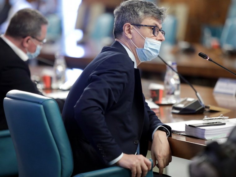 Miniszter: 2,20 lej körül lesz az egyszerű arcmaszk darabonkénti ára