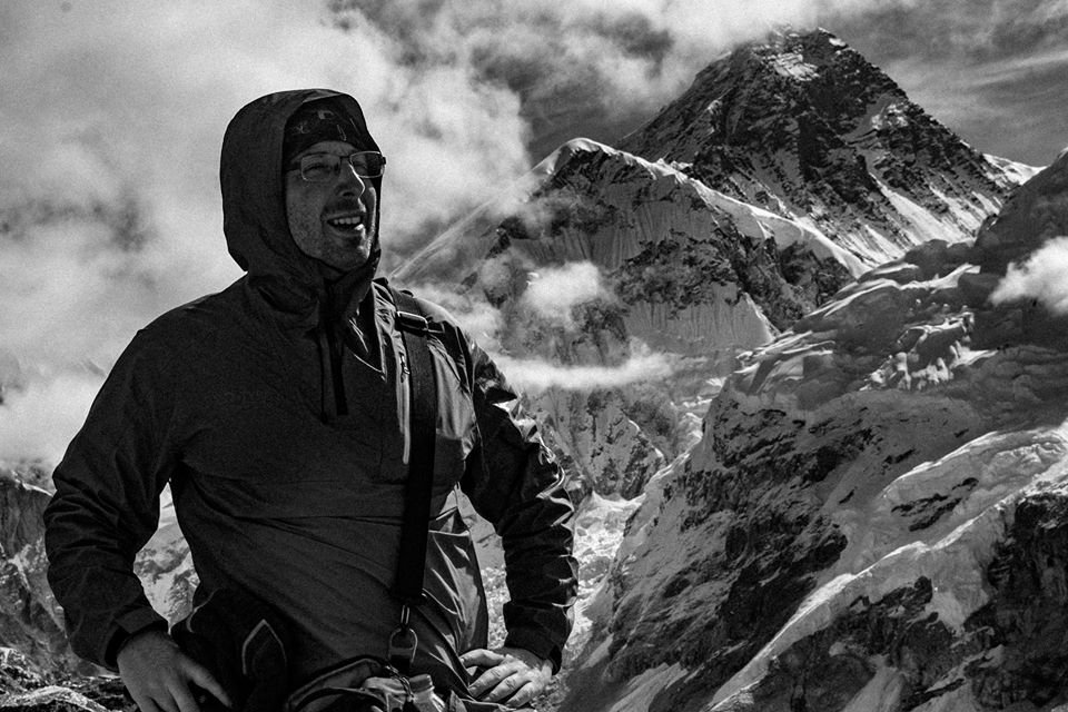 Csoma Sándor a Mount Everest alaptáborában túrázva tapasztalta meg az oxigénhiányos környezetet •  Fotó: Facebook/Csoma Sándor