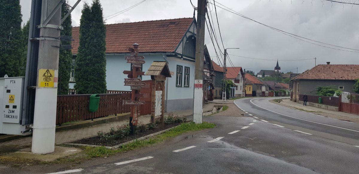 Falukép •  Fotó: Makkay József