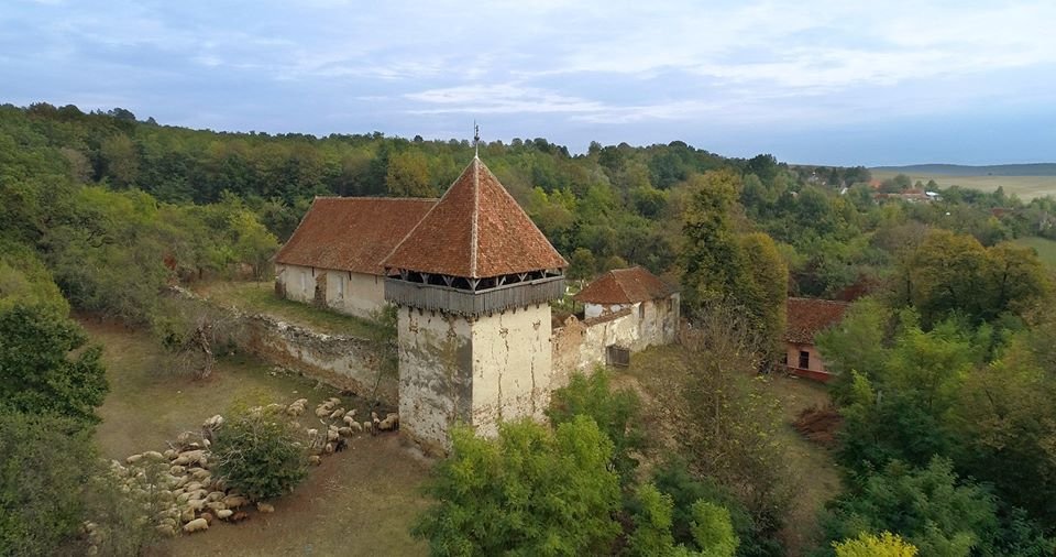 Kóbor magyarságának megmaradása szempontjából kulcsfontosságú az erődtemplom megmentése •  Fotó: Mészáros Tamás Márton