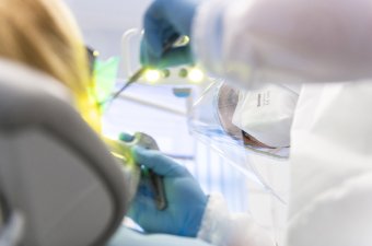 Szájhigiéniában is utolsó helyen: tíz romániaiból háromnak már egyetlen saját foga sincs