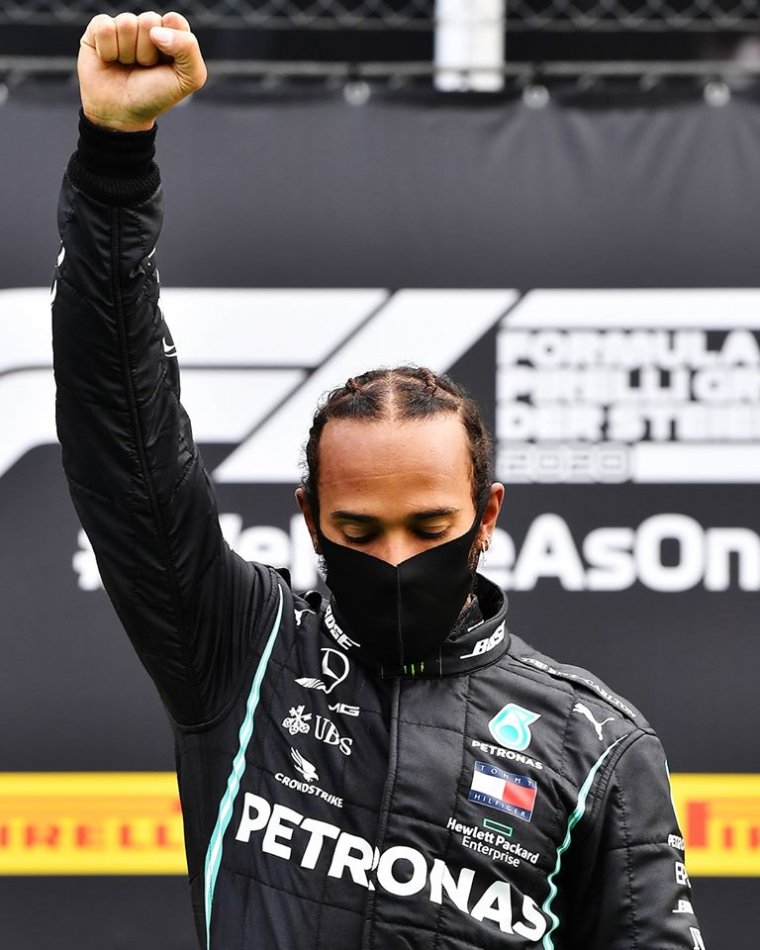 Hamilton rajt-cél győzelmet aratott a Stájer Nagydíjon