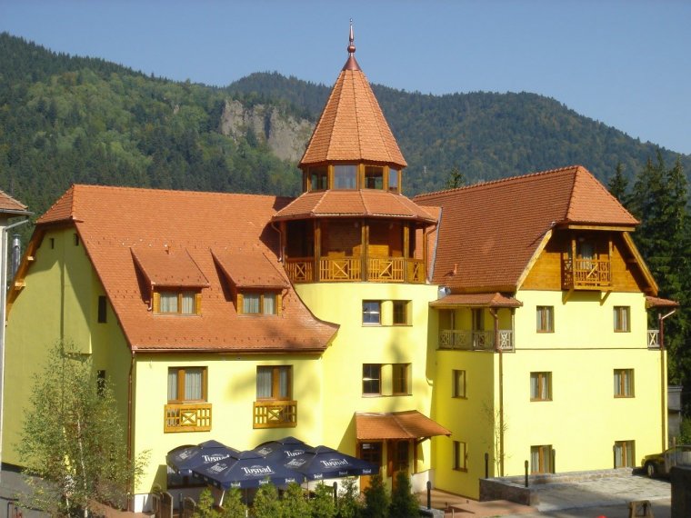 Kolozsvári éttermet és tusnádfürdői szálláshelyet is díjaztak Magyarországon