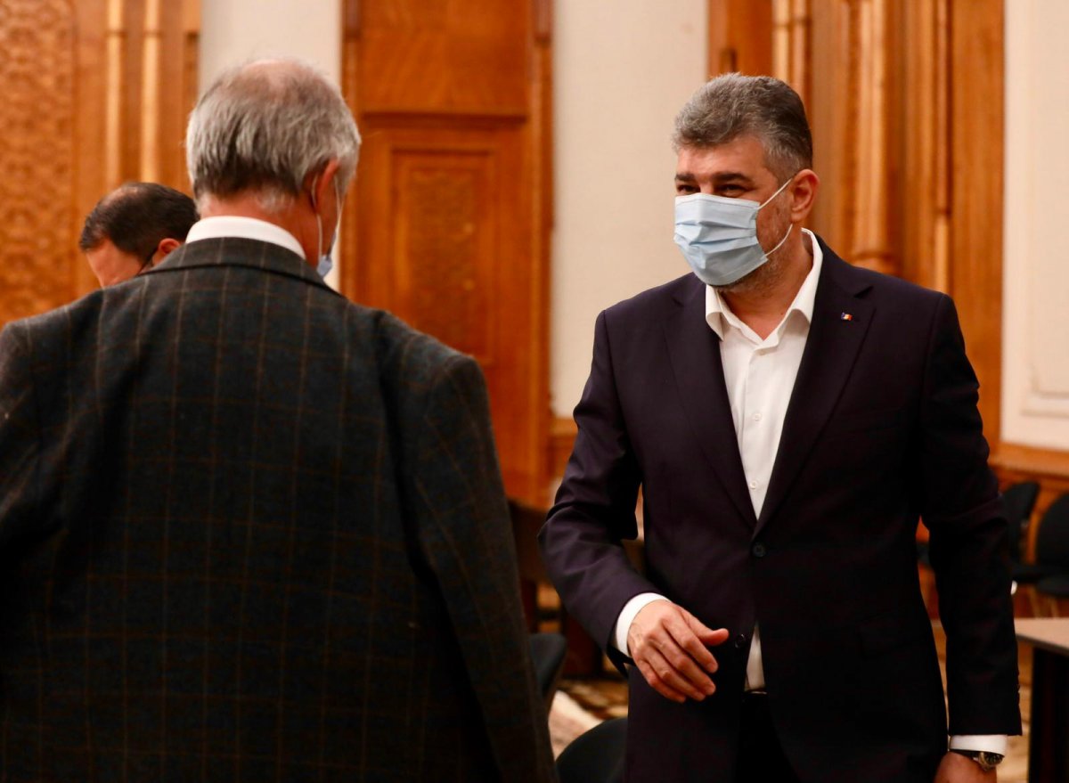 Marcel Ciolacu (szemben) nem hisz a kormányzati statisztikáknak •  Fotó: Marcel Ciolacu/Facebook