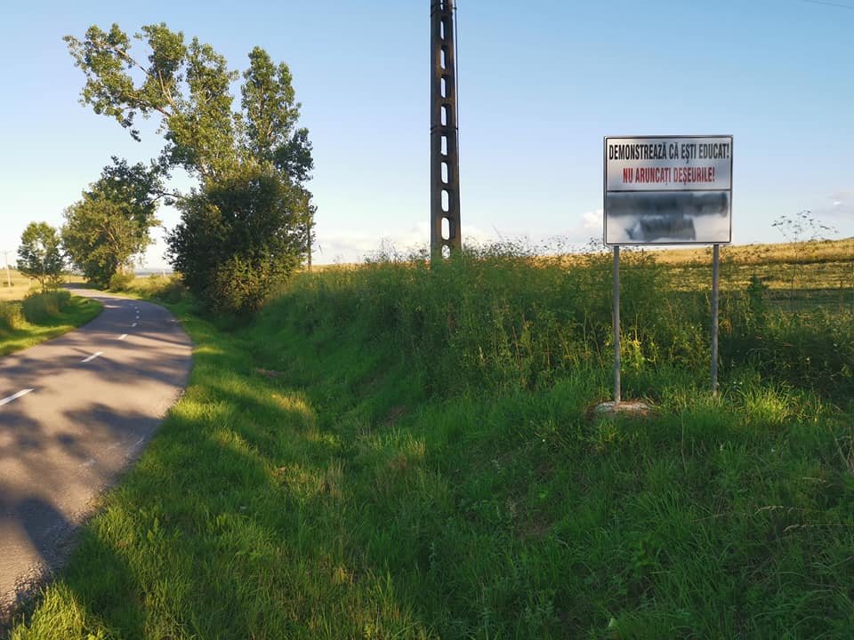 Ezen a táblán szúrta a magyar felirat egyesek szemét &bullet;  Fotó: Cosmin Giurgiu/Facebook