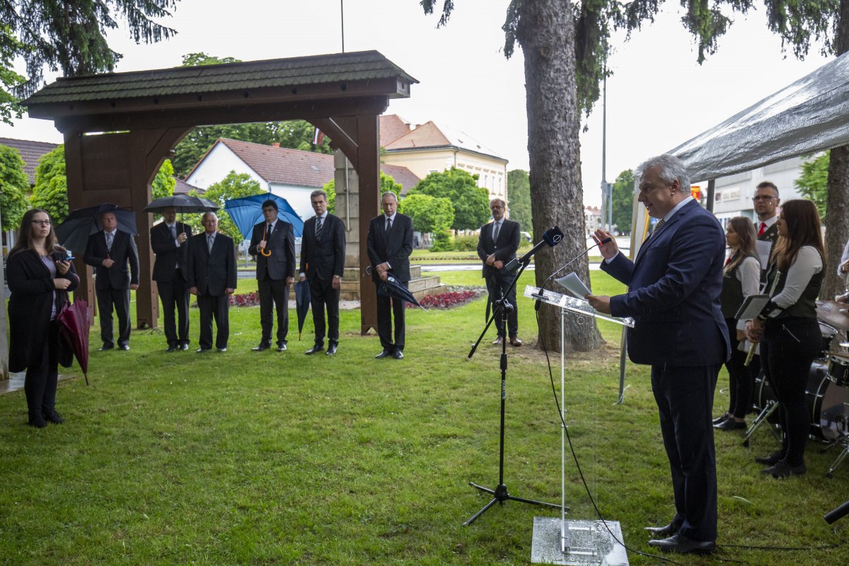 A kormányfőhelyettes szerint csak akkor lehet megmaradni magyarnak, ha a teljes magyarság megmarad • Fotó: MTI/Varga György