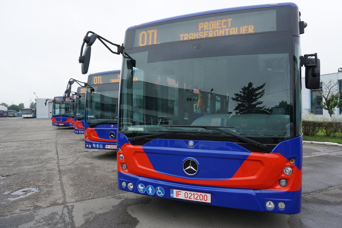 Új szerzemények. A Nagyváradra érkezett buszok egyenként 204 100 euróba kerülnek &bullet;  Fotó: Nagyváradi önkormányzat