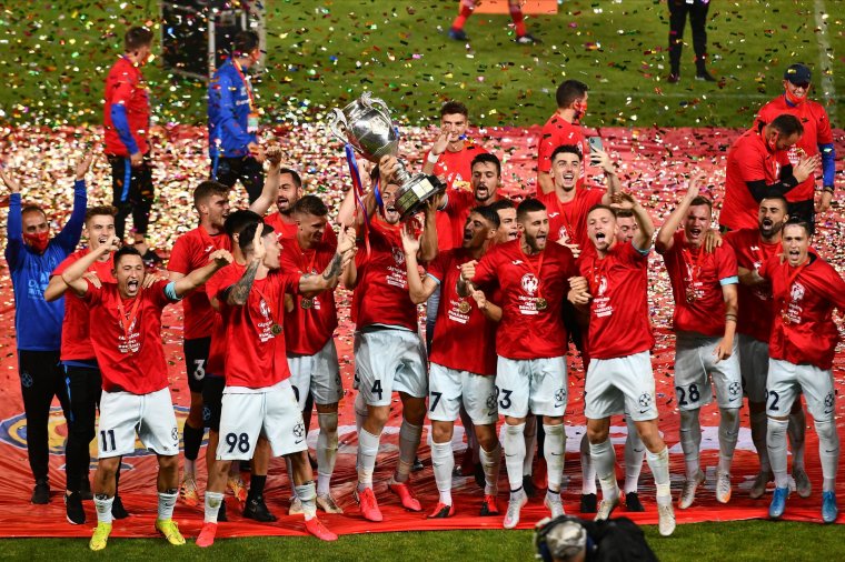 Fegyelmi vizsgálat a FCSB-sek magyarellenes hőbörgése miatt, Bölöni magyarázatot kért