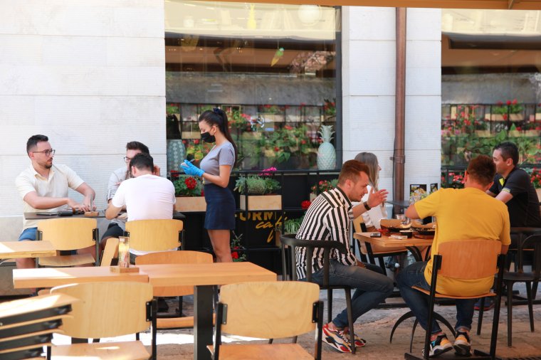 Kolozsvár is a kritikus határon a fertőzöttek terén, bezárhatnak a kocsmák, éttermek