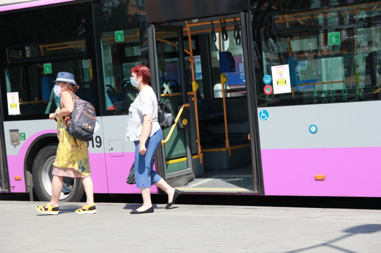 Aggodalmának adott hangot egy neves magyar virológus a magukat a szakembereknél tájékozottabbnak tartó fertőzöttek miatt