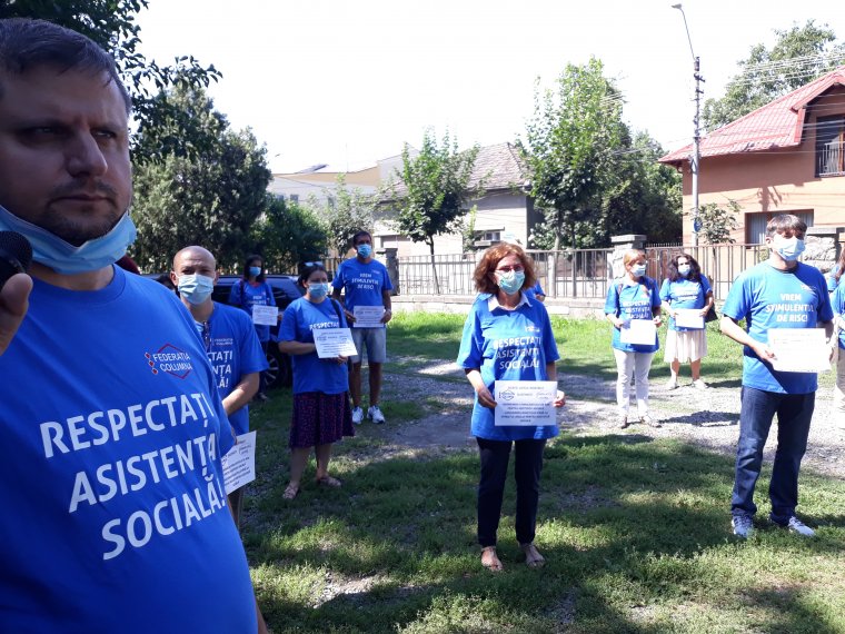 Véget vetnének a szociális gondozók megaláztatásainak