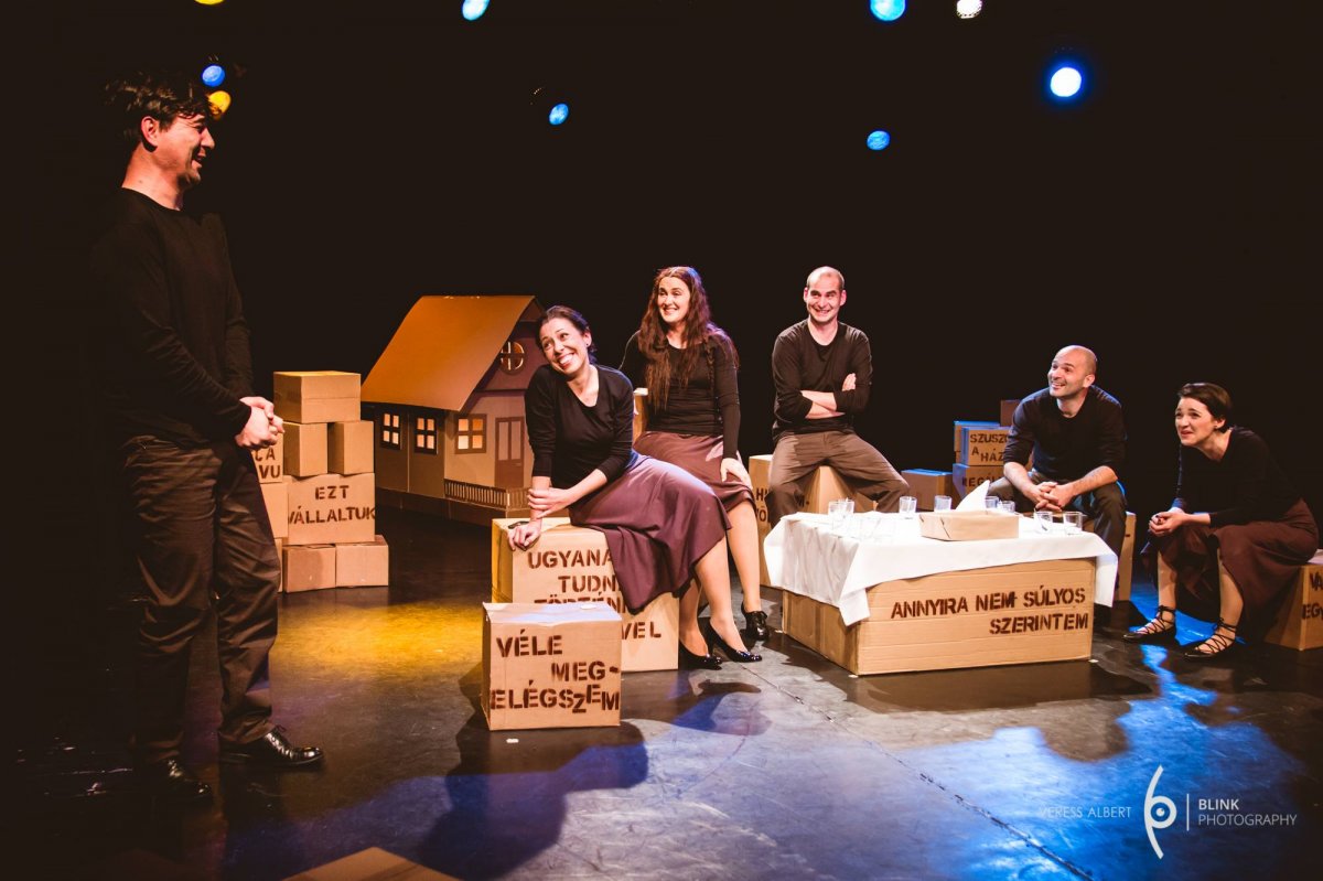 Jelenet a tavaly bemutatott Ásókapa című előadásból • Fotó: Veress Albert - Blink Photography