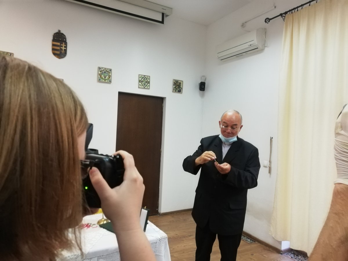 Geréd Péter szerint a kitüntetést együtt kapta paptestvéreivel, kollégáival &bullet;  Fotó: Bede Laura