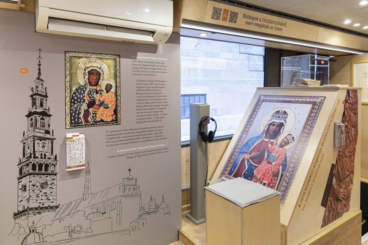 •  Fotó: palosbusz.hu