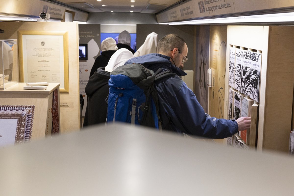 •  Fotó: palosbusz.hu