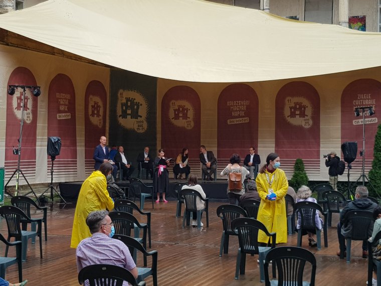 „Igazi kulturális revelációnak” számító tárlategyüttes a kolozsvári Bánffy-palotában