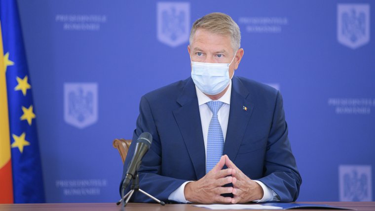 Iohannis arra kéri a szülőket, engedjék iskolába a gyerekeiket