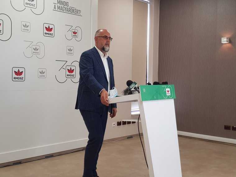 Kelemen: a vírus létezik, de a szavazás nem jár nagyobb kockázattal, mint a tengerparti nyaralás