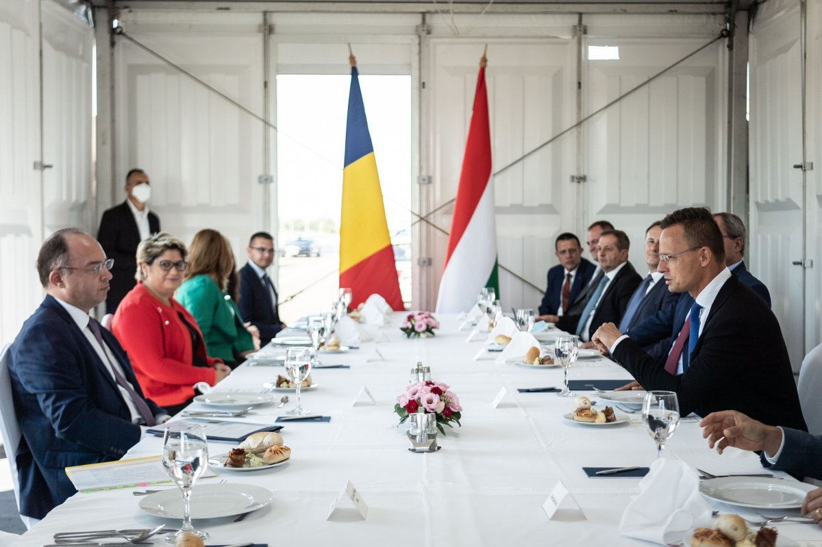•  Fotó: Facebook/Szijjártó Péter