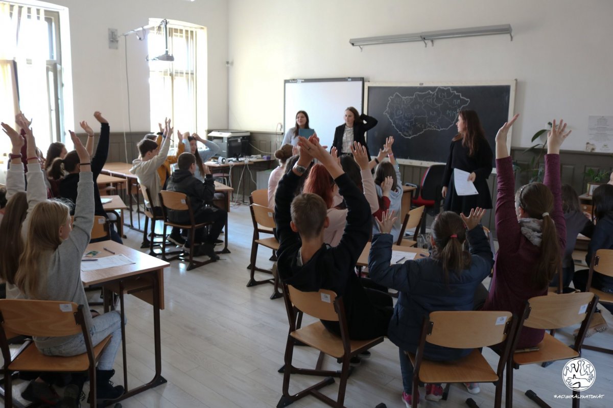 •  Fotó: Facebook/Adj, király, katonát! ifjúsági vetélkedő