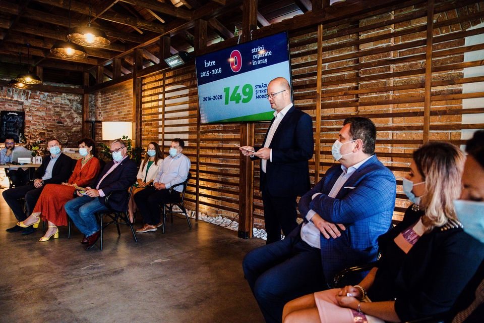 Kereskényi Gábor szerint mozgásba hozták a várost, ledolgozták a lemaradást &bullet;  Fotó: Facebook/Kereskényi Gábor