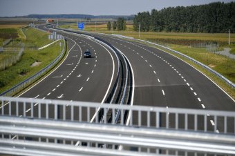 Április elsejétől jön a rég várt napi e-matrica Magyarországon