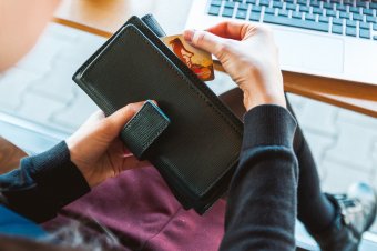 Nagy a bizalmatlanság a webáruházakkal és a bankokkal szemben