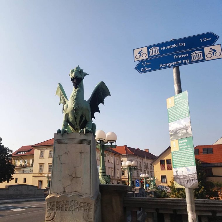 Lakhelyelhagyási tilalom lép életbe keddtől Szlovéniában