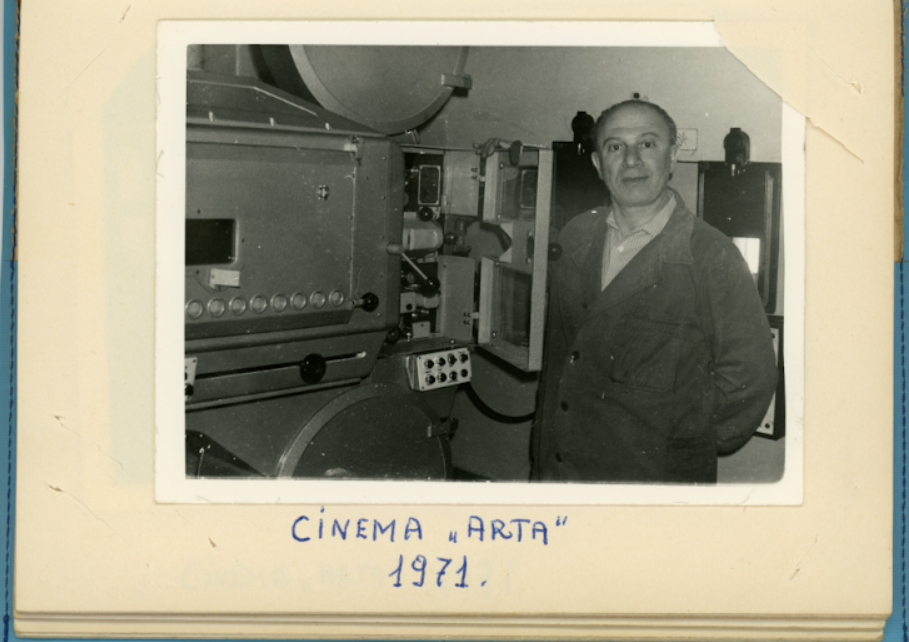 Mozigépész a 70-es években •  Fotó: Facebook/Cinema Arta