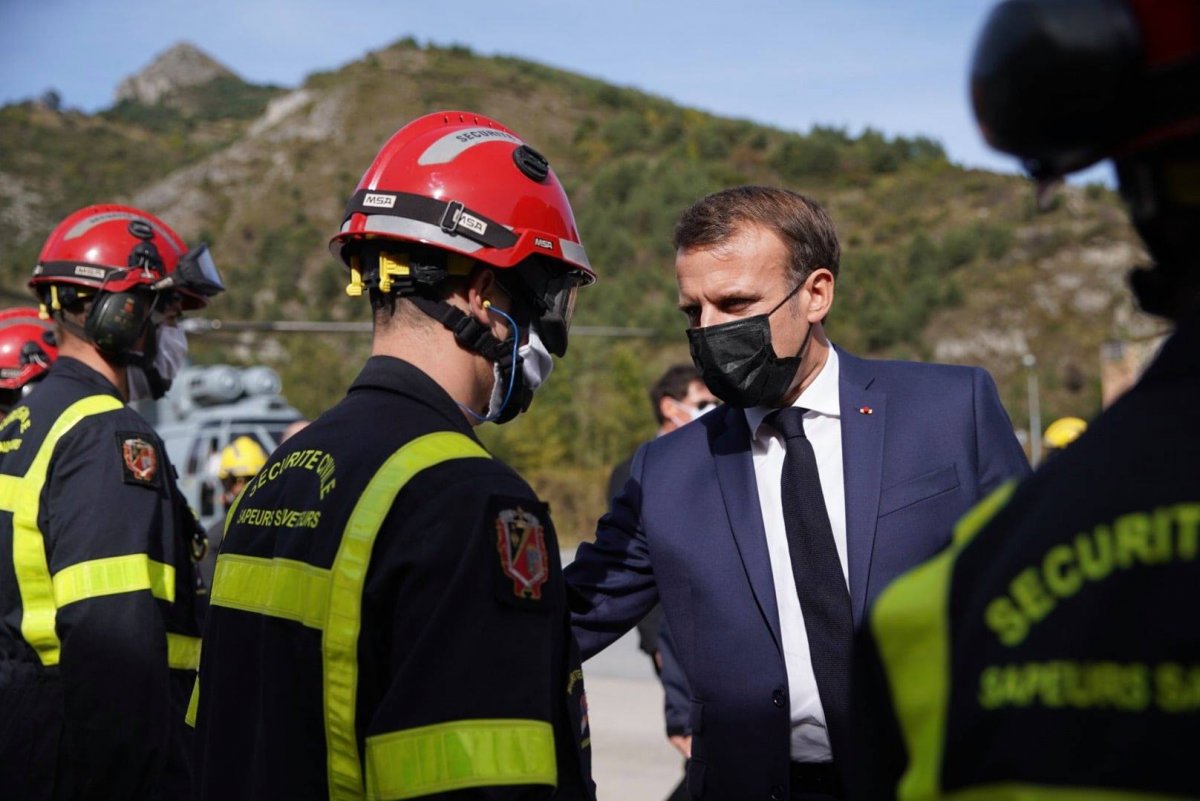 Macron szerint néhány hónapon belül 400 ezren halhatnak bele a koronavírus-fertőzésbe, ha nem korlátoznak • Fotó: Emmanuel Macron/Facebook