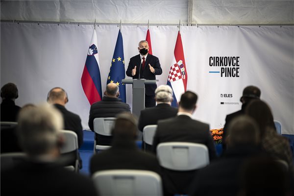 Orbán Viktor szerint Közép-Európa felértékelődik, felszálló ágban van • Fotó: MTI/Miniszterelnöki Sajtóiroda/Benko Vivien Cher