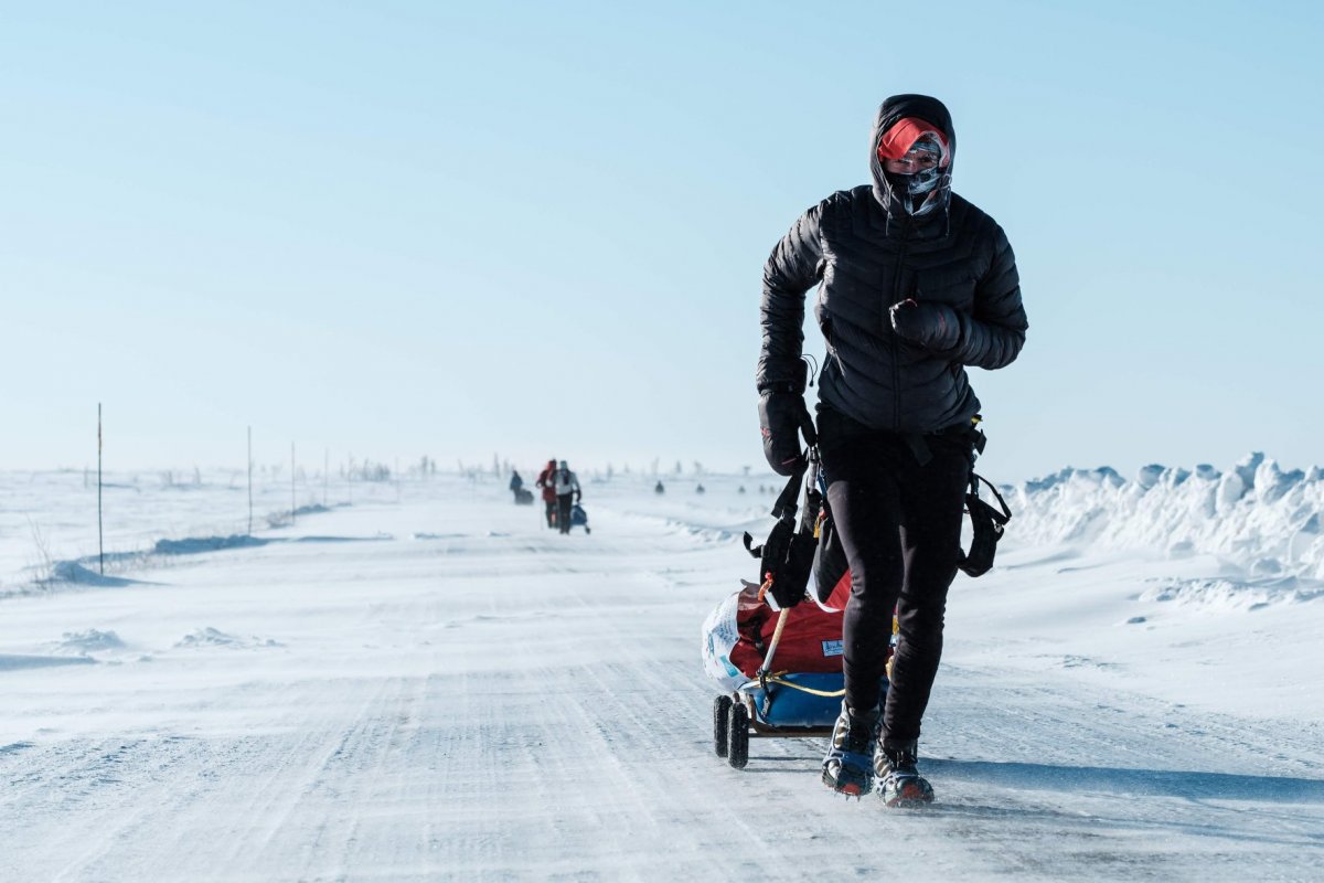 Vlad Crișan Pop az északi sarkköri ultramaraton idei kiadásán is a beteg gyerekekért szállt versenybe •  Fotó: Weronika Murray