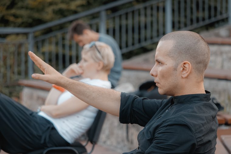 Rend lehet a lelke a rendezésnek is – Botos Bálint fiatal rendező jövőbeni terveiről, a színházi közös munka árnyalatairól