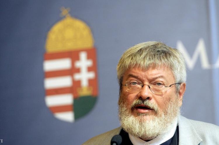 „Megmutatni a többletet” – Pályatársai, tisztelői búcsúznak a koronavírusban elhunyt Szőcs Géza költőtől